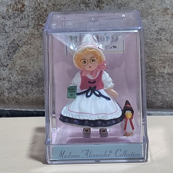 Hallmark Madame Alexander Merry Miniatures Mother Goose 1997 - Picture 1 of 11